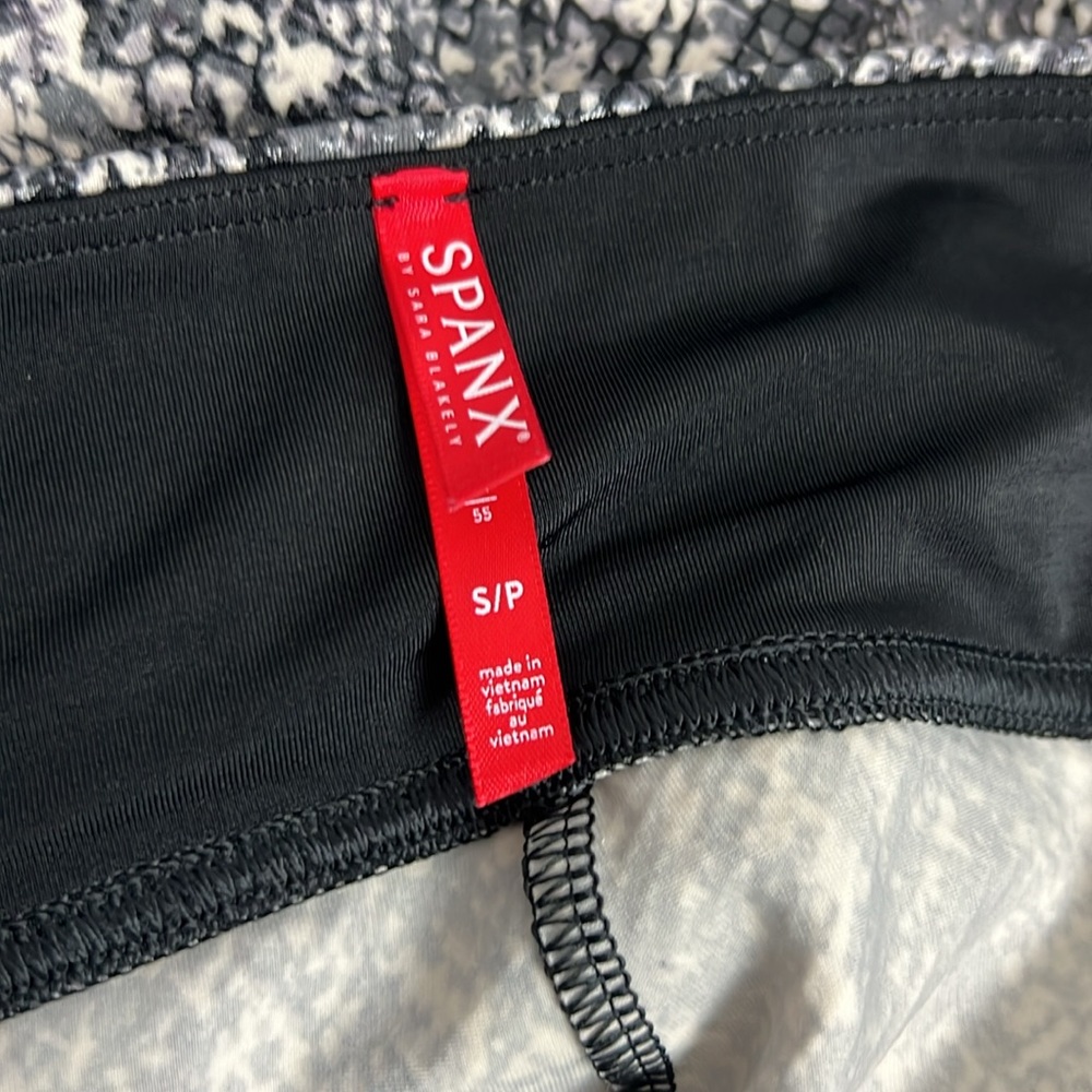 SPANX - Picture 4 of 8